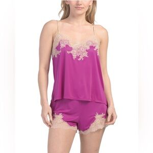 NATORI
Enchant Camisole And Shorts Set With Lace Detail in Orchid color